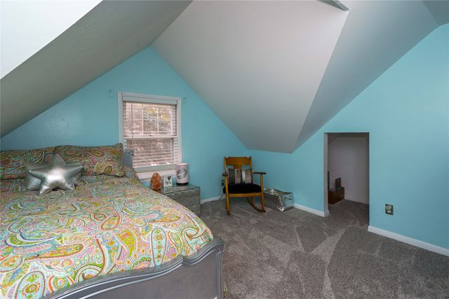 726 W 9th Street S, Newton, IA 50208