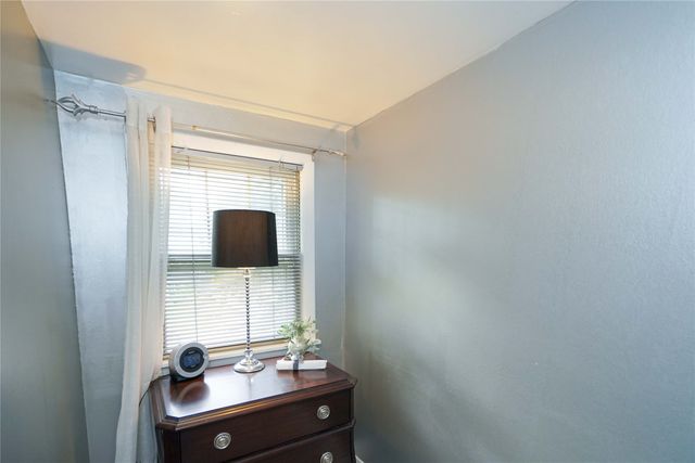 726 W 9th Street S, Newton, IA 50208