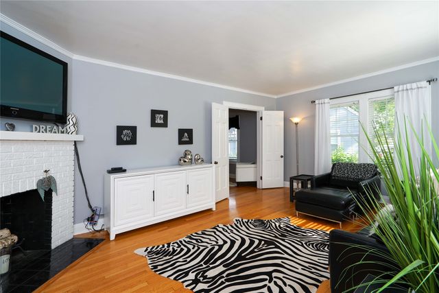 726 W 9th Street S, Newton, IA 50208