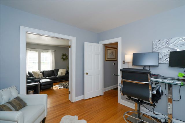 726 W 9th Street S, Newton, IA 50208