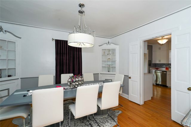 726 W 9th Street S, Newton, IA 50208