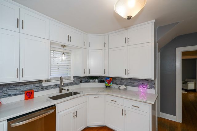 726 W 9th Street S, Newton, IA 50208