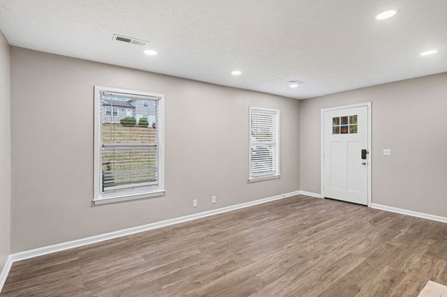 235 Cedarview Dr, Antioch, TN 37013