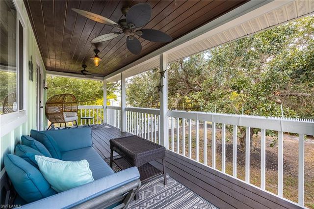 8787 Kodiak LN, St. James City, FL 33956