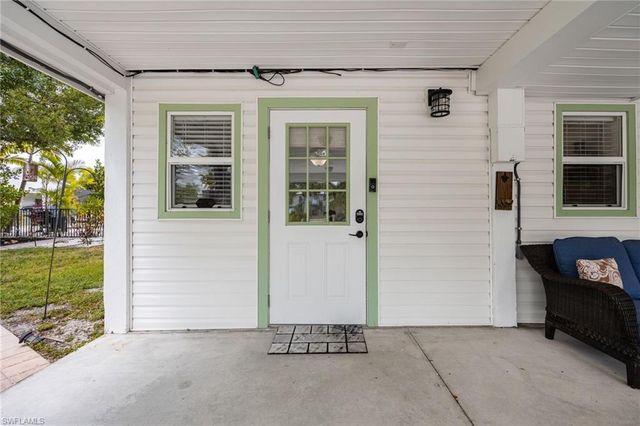 8787 Kodiak LN, St. James City, FL 33956