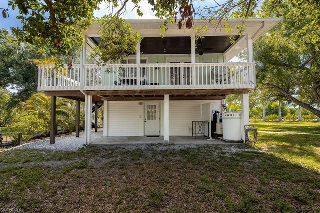 8787 Kodiak LN, St. James City, FL 33956