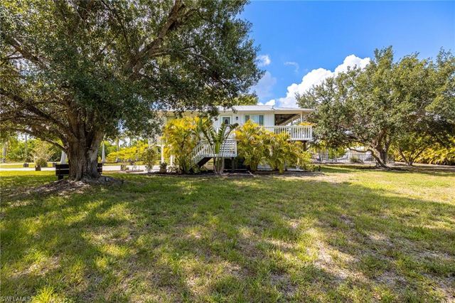 8787 Kodiak LN, St. James City, FL 33956