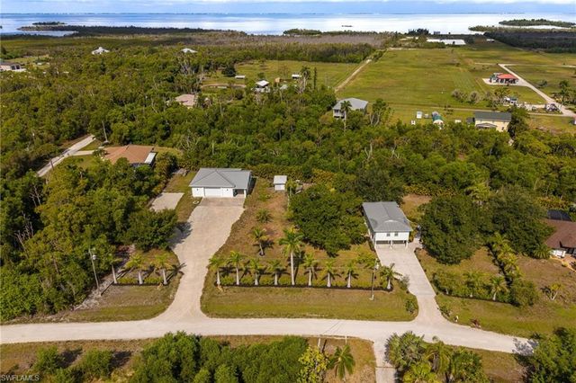 8787 Kodiak LN, St. James City, FL 33956