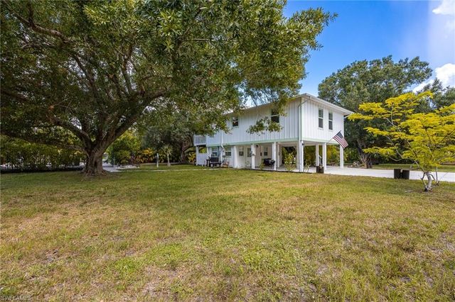 8787 Kodiak LN, St. James City, FL 33956
