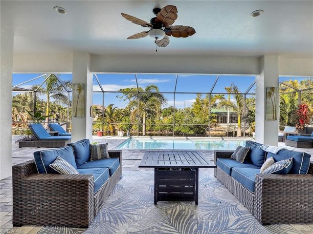 225 SW 42nd TER, Cape Coral, FL 33914