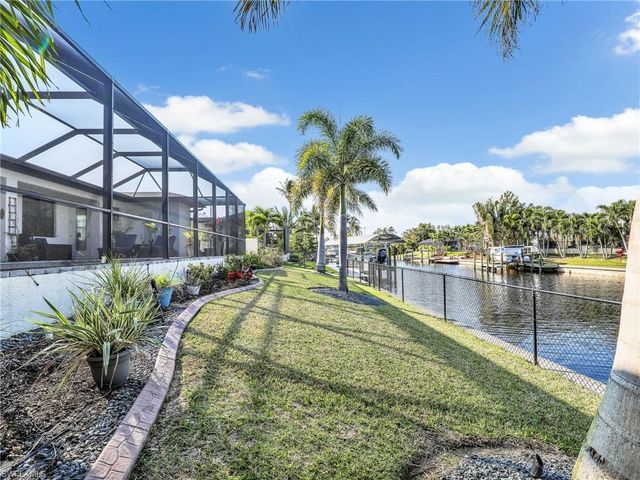 225 SW 42nd TER, Cape Coral, FL 33914