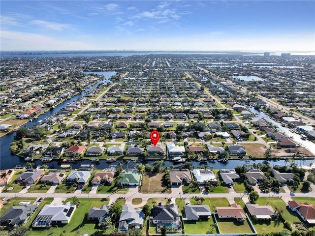 225 SW 42nd TER, Cape Coral, FL 33914
