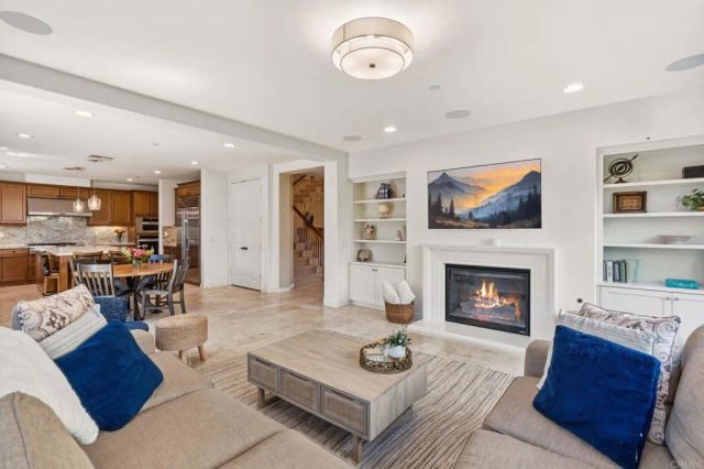 809 Dolphin Circle, Encinitas, CA 92024