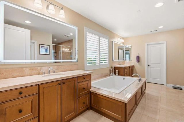 809 Dolphin Circle, Encinitas, CA 92024