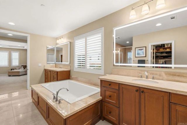 809 Dolphin Circle, Encinitas, CA 92024