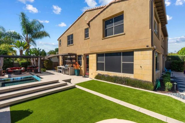 809 Dolphin Circle, Encinitas, CA 92024