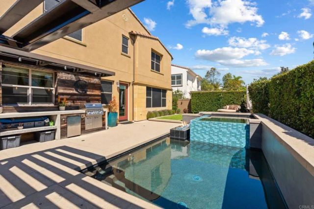 809 Dolphin Circle, Encinitas, CA 92024