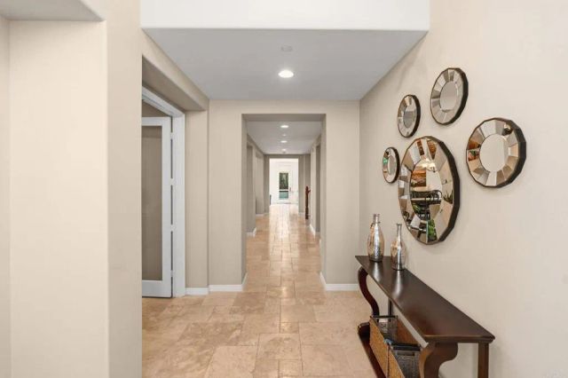 809 Dolphin Circle, Encinitas, CA 92024