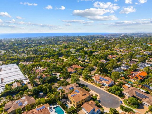 809 Dolphin Circle, Encinitas, CA 92024