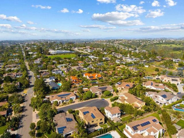 809 Dolphin Circle, Encinitas, CA 92024