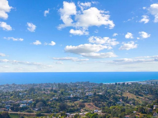 809 Dolphin Circle, Encinitas, CA 92024