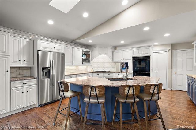 2684 Bradway Boulevard, Bloomfield Hills, MI 48301