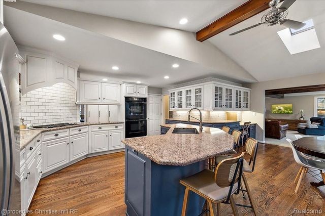 2684 Bradway Boulevard, Bloomfield Hills, MI 48301
