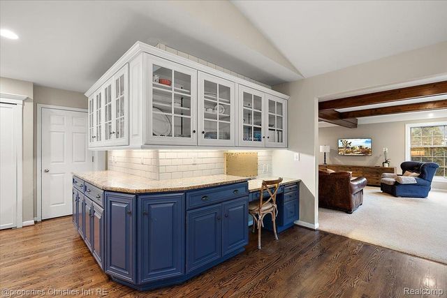 2684 Bradway Boulevard, Bloomfield Hills, MI 48301