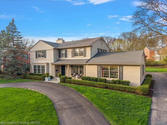 2684 Bradway Boulevard, Bloomfield Hills, MI 48301