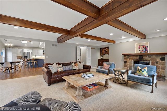 2684 Bradway Boulevard, Bloomfield Hills, MI 48301