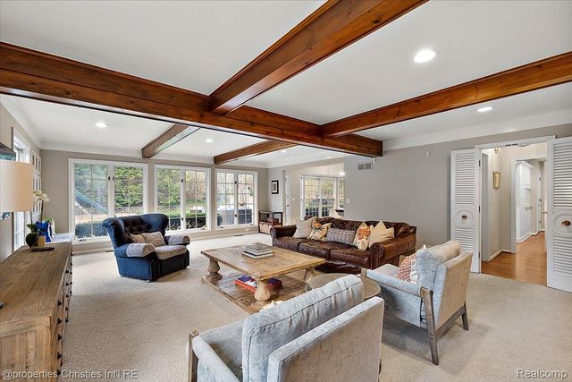 2684 Bradway Boulevard, Bloomfield Hills, MI 48301
