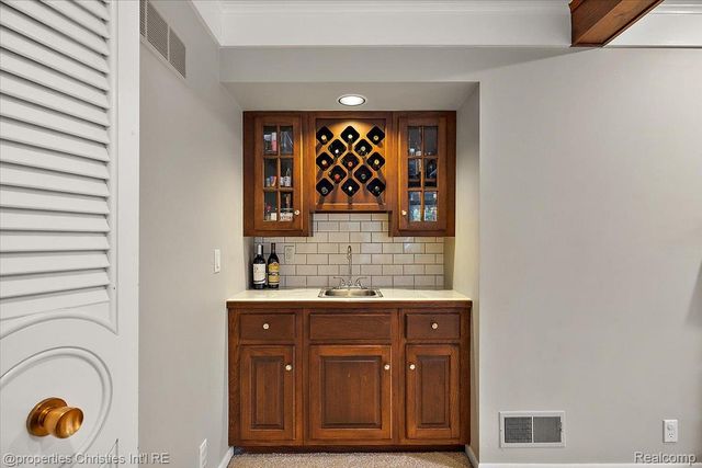 2684 Bradway Boulevard, Bloomfield Hills, MI 48301