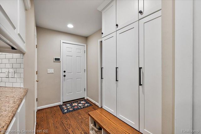 2684 Bradway Boulevard, Bloomfield Hills, MI 48301