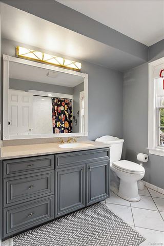 2684 Bradway Boulevard, Bloomfield Hills, MI 48301