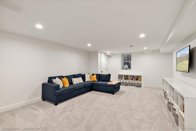 2684 Bradway Boulevard, Bloomfield Hills, MI 48301