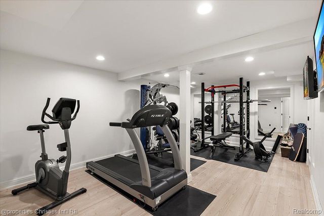 2684 Bradway Boulevard, Bloomfield Hills, MI 48301