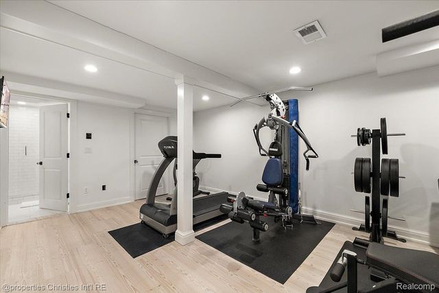 2684 Bradway Boulevard, Bloomfield Hills, MI 48301