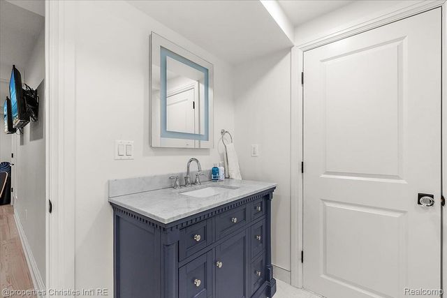 2684 Bradway Boulevard, Bloomfield Hills, MI 48301