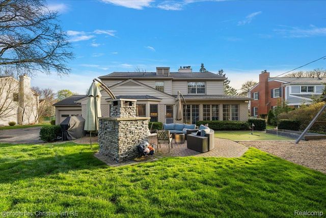 2684 Bradway Boulevard, Bloomfield Hills, MI 48301