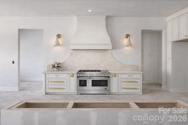 125 Randstone Court, Charlotte, NC 28211