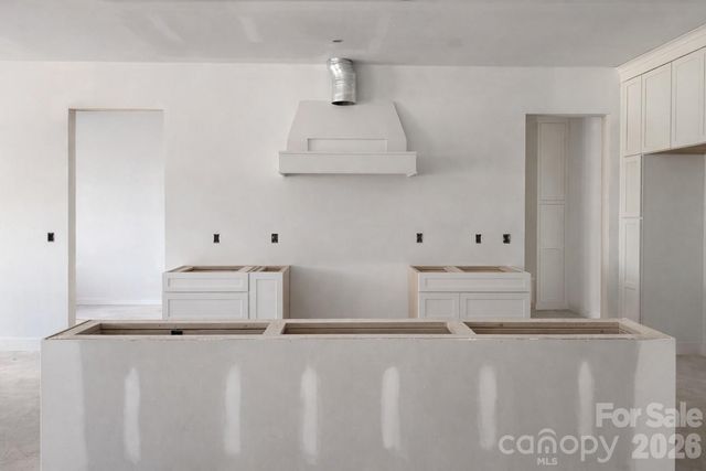 125 Randstone Court, Charlotte, NC 28211