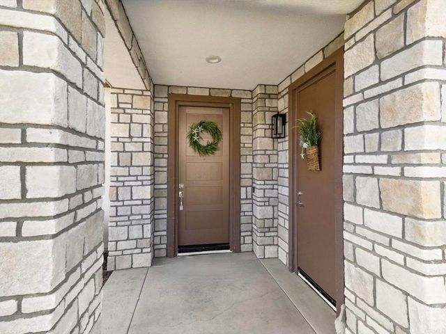 1858 Avocado Rd, Oceanside, CA 92054