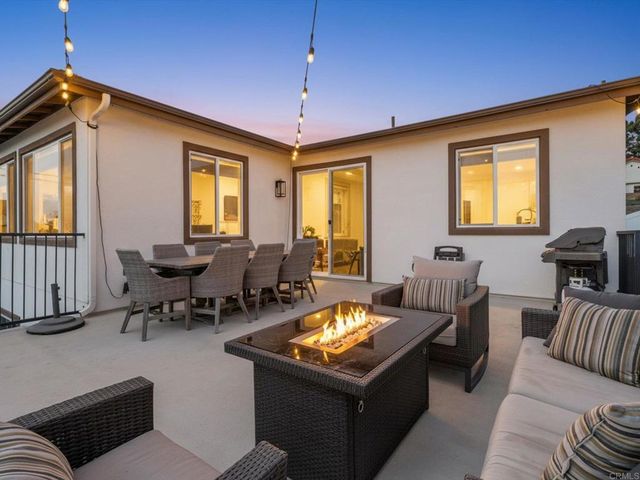 1858 Avocado Rd, Oceanside, CA 92054