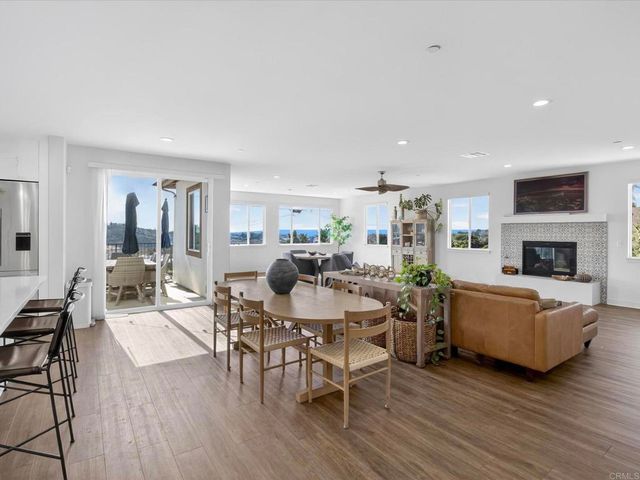 1858 Avocado Rd, Oceanside, CA 92054