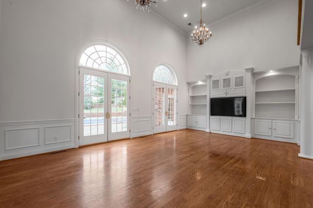 1056 High Point Drive, Nicholasville, KY 40356