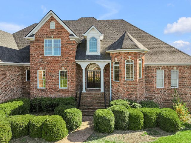 1056 High Point Drive, Nicholasville, KY 40356