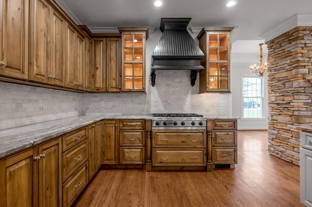 1056 High Point Drive, Nicholasville, KY 40356