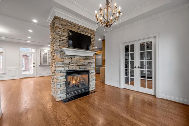 1056 High Point Drive, Nicholasville, KY 40356