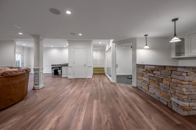 1056 High Point Drive, Nicholasville, KY 40356