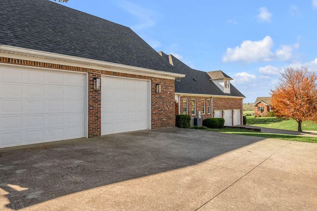 1056 High Point Drive, Nicholasville, KY 40356